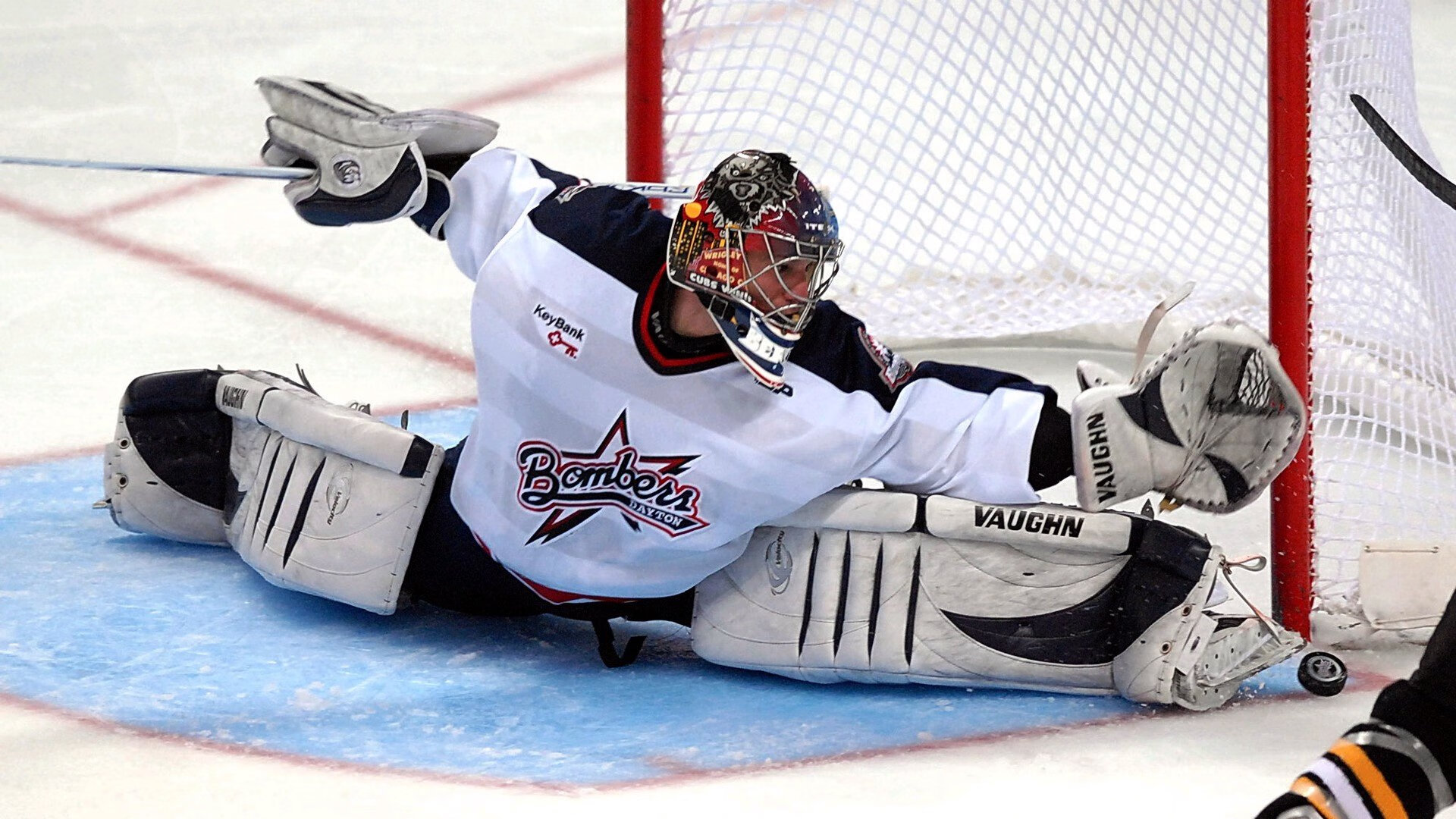 开云体育 kaiyun sports-关键三分！张伟燃爆全场，北京逆转战胜上海，张伟战绩