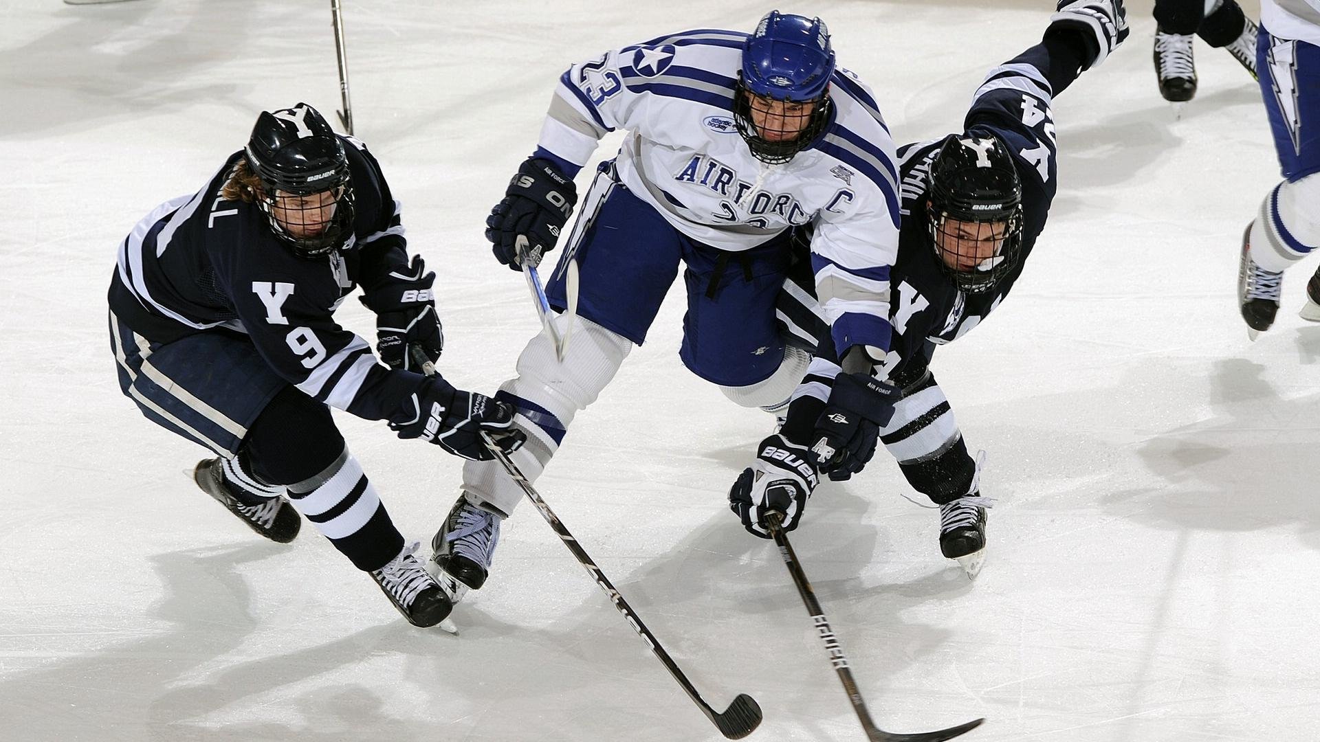 开云网址入口-德甲：奥格斯堡1-2败给科隆，攻防转换频繁，奥格斯堡对阵科隆